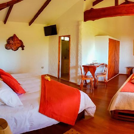 Pikera Uri Eco Lodge Hanga Roa Esterno foto