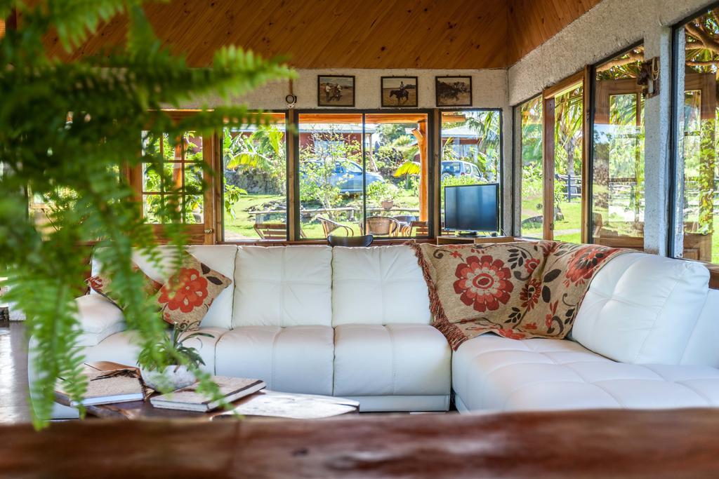 Pikera Uri Eco Lodge Hanga Roa Esterno foto