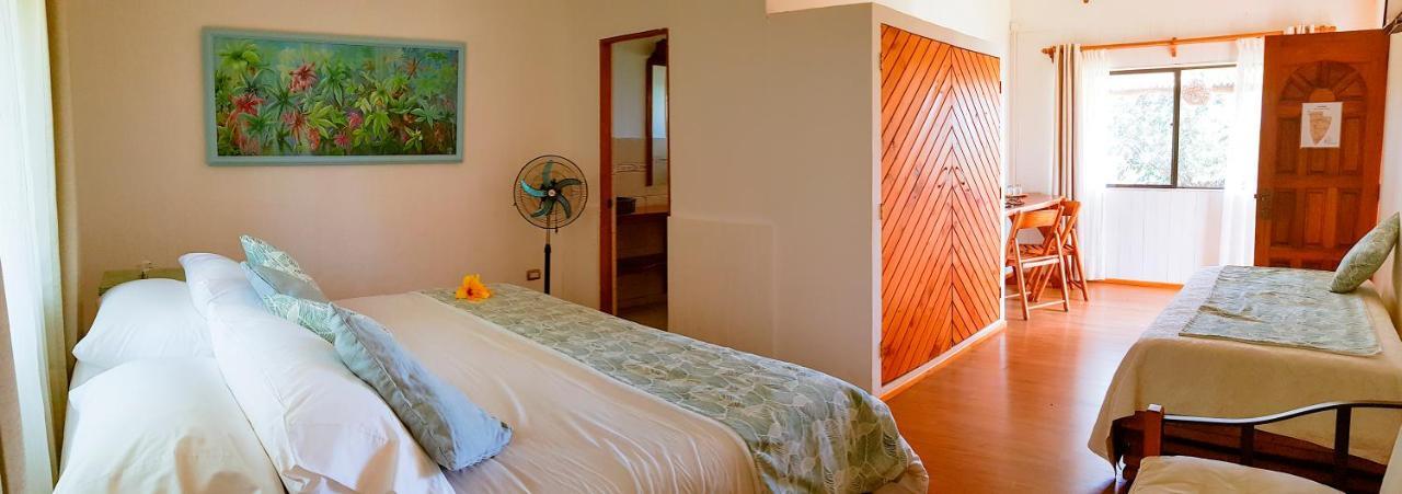 Pikera Uri Eco Lodge Hanga Roa Esterno foto