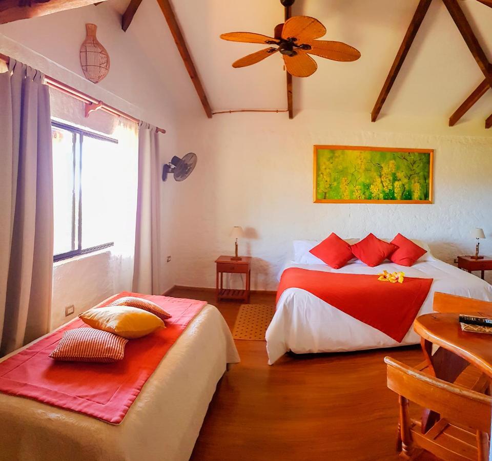 Pikera Uri Eco Lodge Hanga Roa Esterno foto
